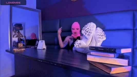 Sarah_Mistress_ UR MASKED BOSS Pic 7