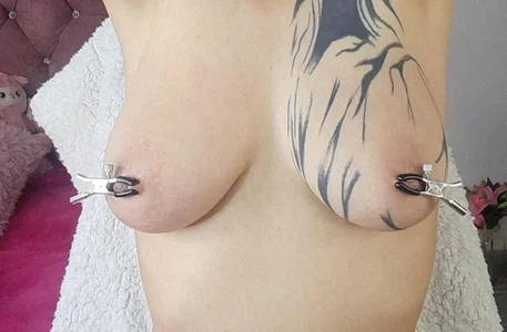EliMonroe kullanıcısının bite my nipples albümü -  fotoğraf