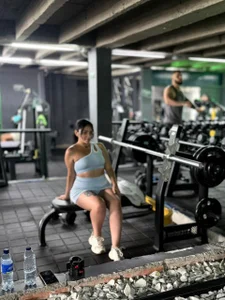 LaurenBecker_ Gym girl 🍒  3. fénykép