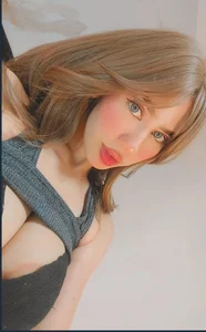 madeliin_clerk Public Pic 3