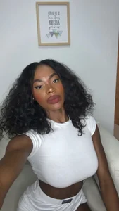 Public de Ayra-starh  2 Imagens