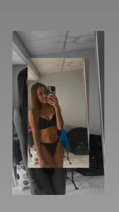 Antonela_fox1 Public Pic 5