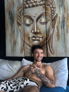 AndrewAbdala Hi my love, you like? টি ছবি