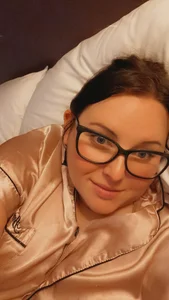 Curvy-Clare-30's photo