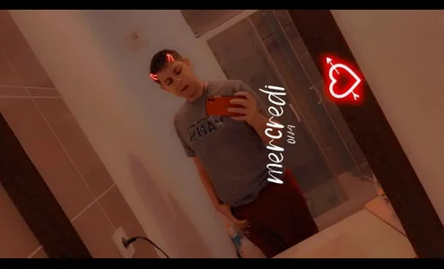 Public od VelvetAura00  snímek