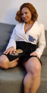 GenesisZoee beautiful elegant woman slika