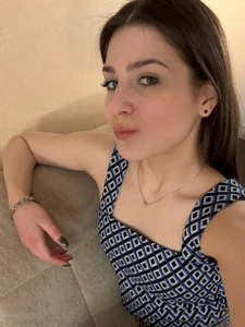 DeanUnnold shy girl Pic