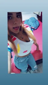 noa_roseasm 💛💙❤️ Poză