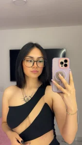 NiccolleHall Public Foto