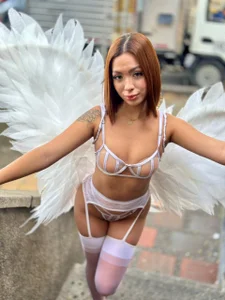 AllisonOwens your angel of miracles Foto 3