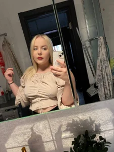 stellawatts Public صورة واحدة|stellawatts Public صورتان|stellawatts Public  صور|stellawatts Public  صورة