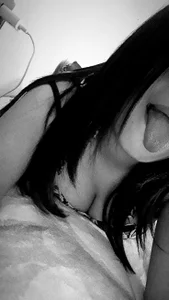 Love yourself de urlove_shanya  4 Imagens