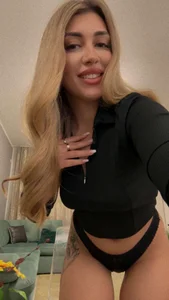 🤗 de EveEvian  3 Imagens