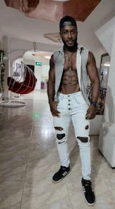 DaleHamilton: Public ( 2 фото)