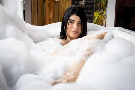 nurbanu_hatem Bubble bath Foto 7