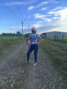 Chanelll_Taylorr_ in some beautiful place Foto 2