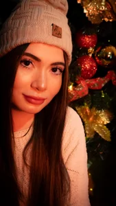 Mia_222 Christmas Pic 9