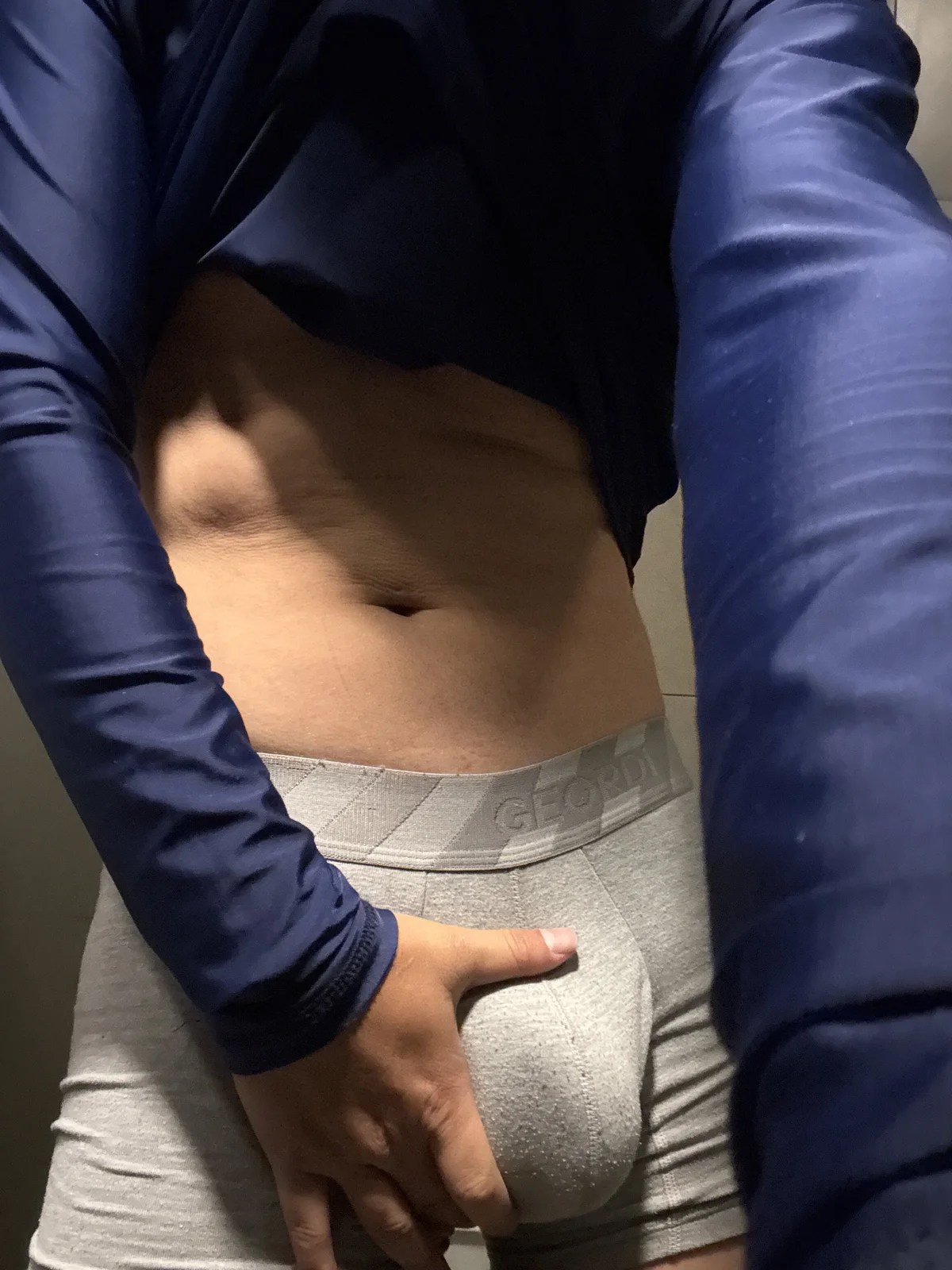 ARON_LUXX 热门图片 4146