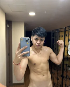 tomdrew69 Public Immagine  5