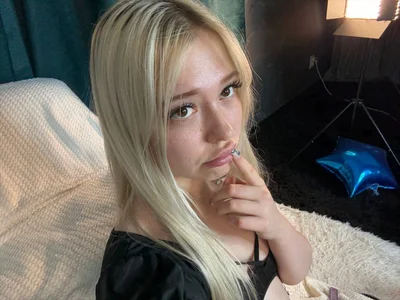 Public od Nikaswag449  3 snímek