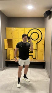 DaveColtGym boy Bild