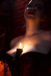 Candlestick. Expensive. od SugarMuse  5 snímek