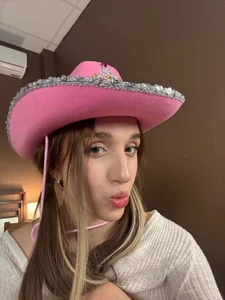 jenniferwalkers your cute cow girl slika 3
