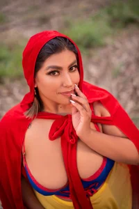 AmbarBrownn1_Little Red Riding Hood图片 3