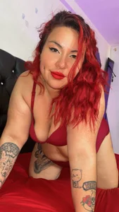 Bruja__Scarlata Red looks 사진 4