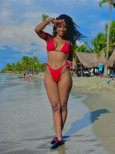 paula__cruzz Dia de playa💋🌊 Poză 2