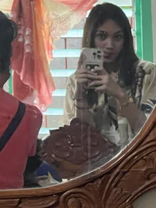 LanySylvia Public Pic 3