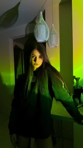 At home in the kitchen, evening)