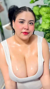 A little wet… will you join in? 💧 de Dalila_Sky  photos