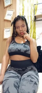 Sarahi_rose Look at me… and tell me you don't like me. 😏 사진