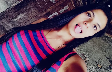 Public de ava_jones69  5 Imagens