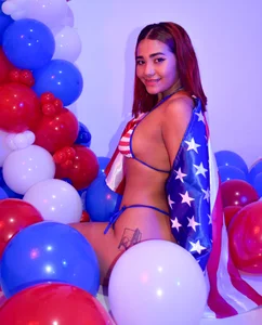happy Independence Day❤️🤍💙 od mia_hank  3 snímek