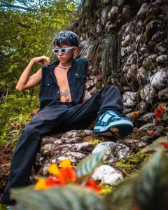 Elioth_18 Connecting with nature and being sexy 🍀❤️‍🩹 Pic 3