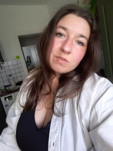 BigBoobMayaa Public Billede 4