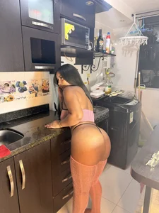 Miss_Abigail_ Perfect right? Pic 4