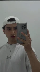 Public de Demiancat  3 photos