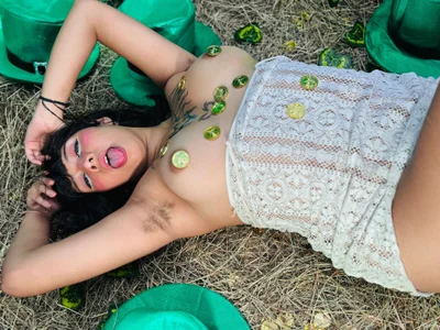 gabriela_cortez Feeling extra lucky today… come test your luck 🍀🔥 Pic 7