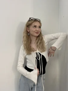 SeemaHornoff Public Pic 3