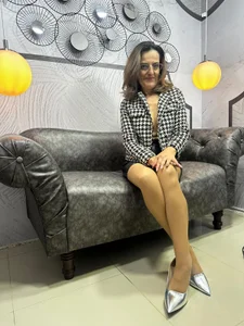 Abril_Sexx 🖤Dirty things happen in my office🖤 Pic 2