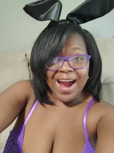 Needmehard Yummy Bunny Immagine  2