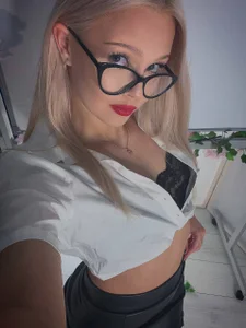 Public de ElsaDivine  2 Imagens