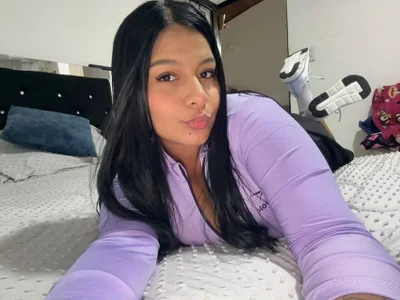 Megan_hugeboobsのPublicの 3枚の写真