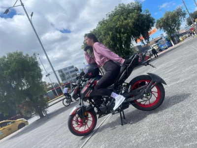 MI MOTORCYCLE de Megannklein  3 Imagens