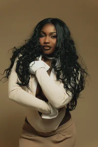 SavannahStorm Elegant Pic 3