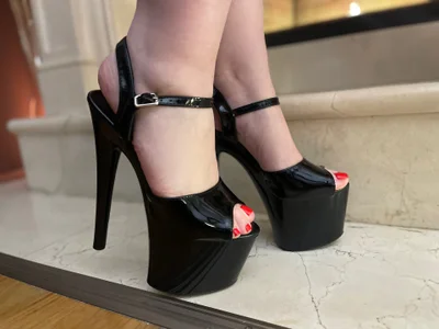 Jolie_Orchid heels Pic 7