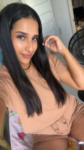 Stefhanyblow Stefhany with hat Pic 7